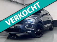 Volkswagen T-Roc - 2.0 TSI 4Motion Sport Pano/Virtual/Carplay/Stuurwielverwarming