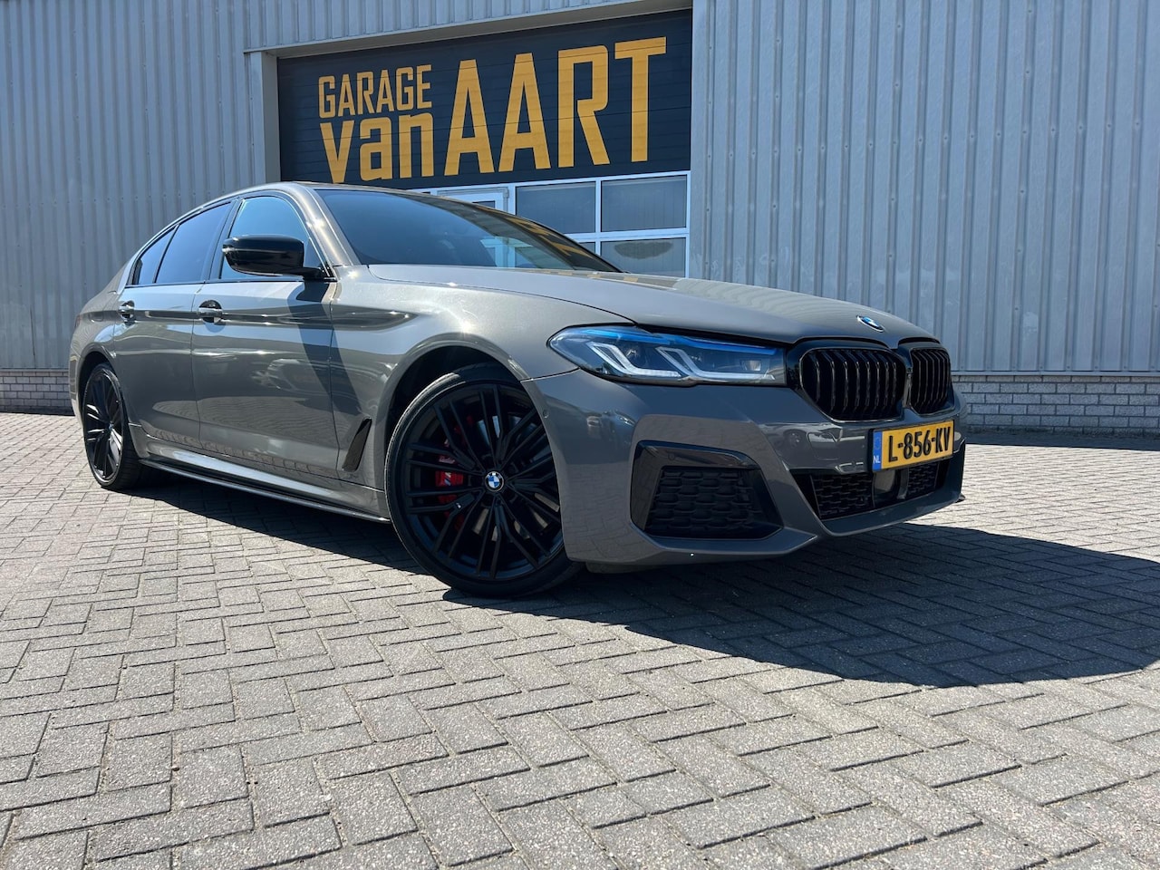 BMW 5-serie - 545e xDrive Business Edition Plus | NL AUTO | STUURVERW | LANE | DAK | FULL OPTIES | - AutoWereld.nl