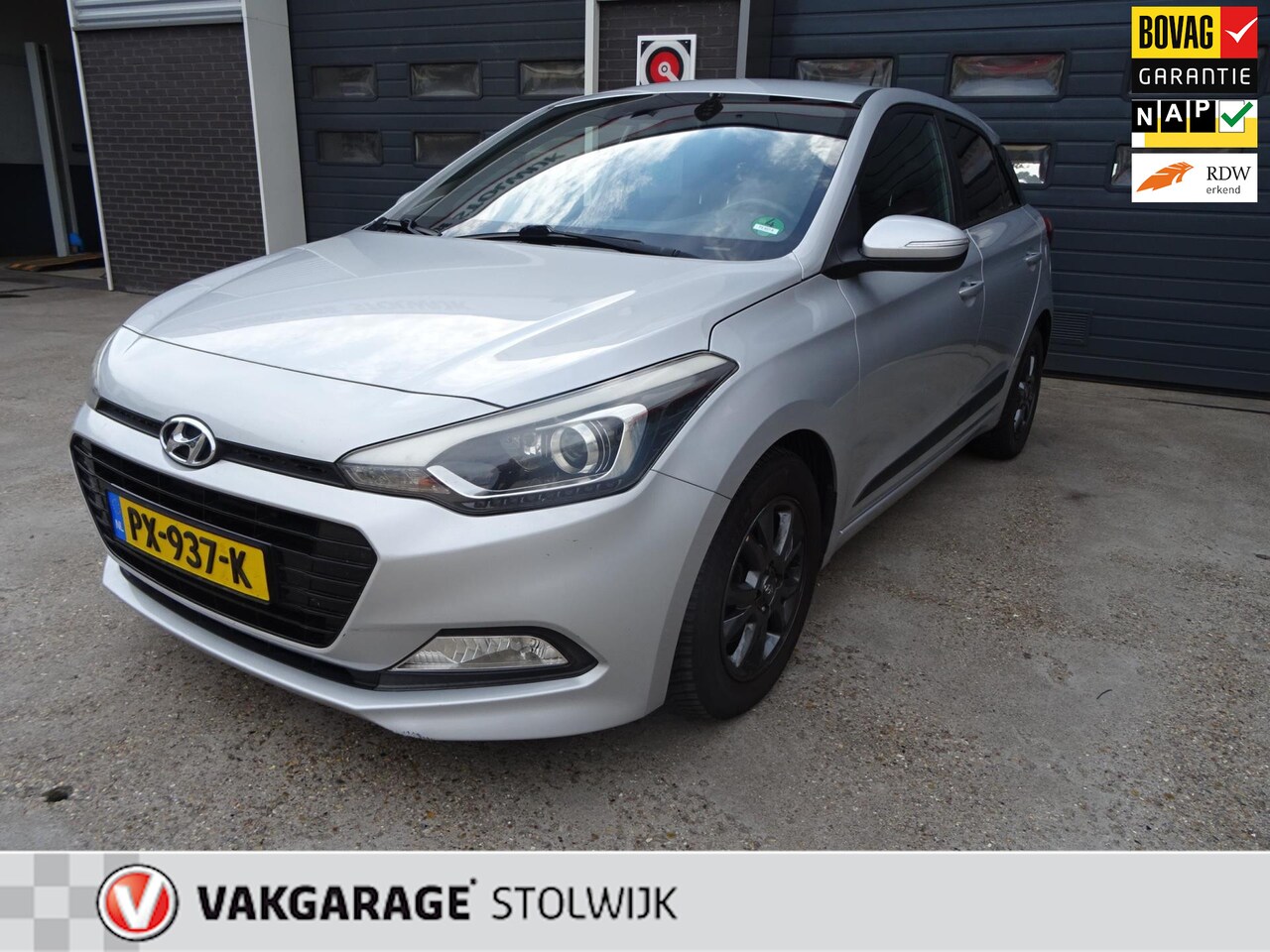 Hyundai i20 - 1.0 T-GDI Black Edition 1.0 T-GDI Black Edition, Nette auto, All-seizoen banden, BOVAG Garantie. - AutoWereld.nl