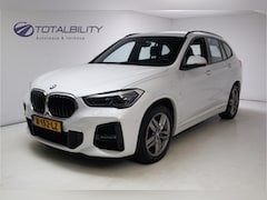 BMW X1 - sDrive18i M-Sport 136 PK | Stoelverwarming | Elec. achterklep | PDC V+A | Cruise control,