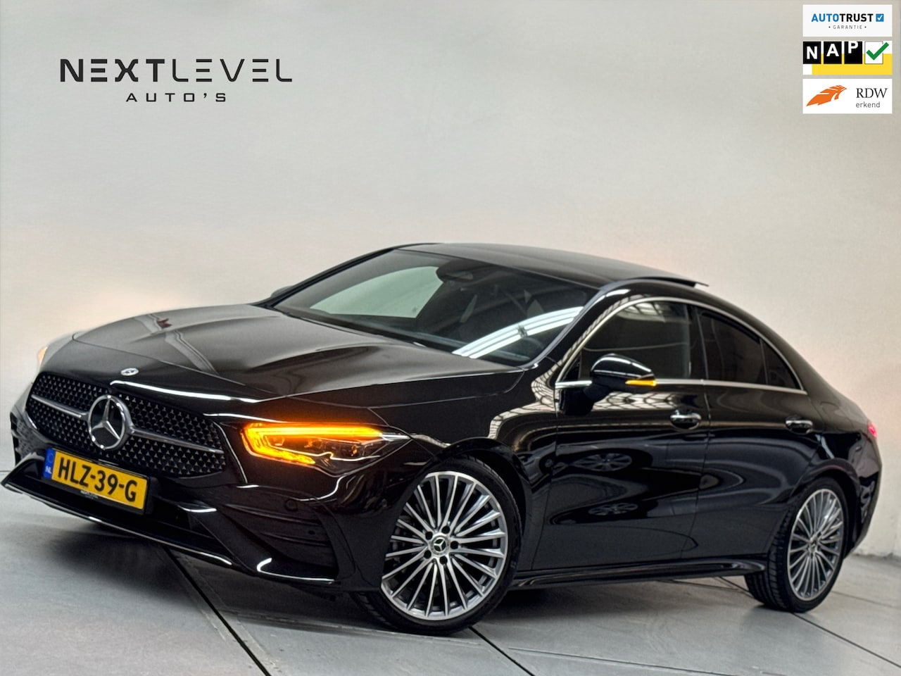 Mercedes-Benz CLA-Klasse - 180 Star Edition AMG Line Plus Coupe Panoramadak - AutoWereld.nl