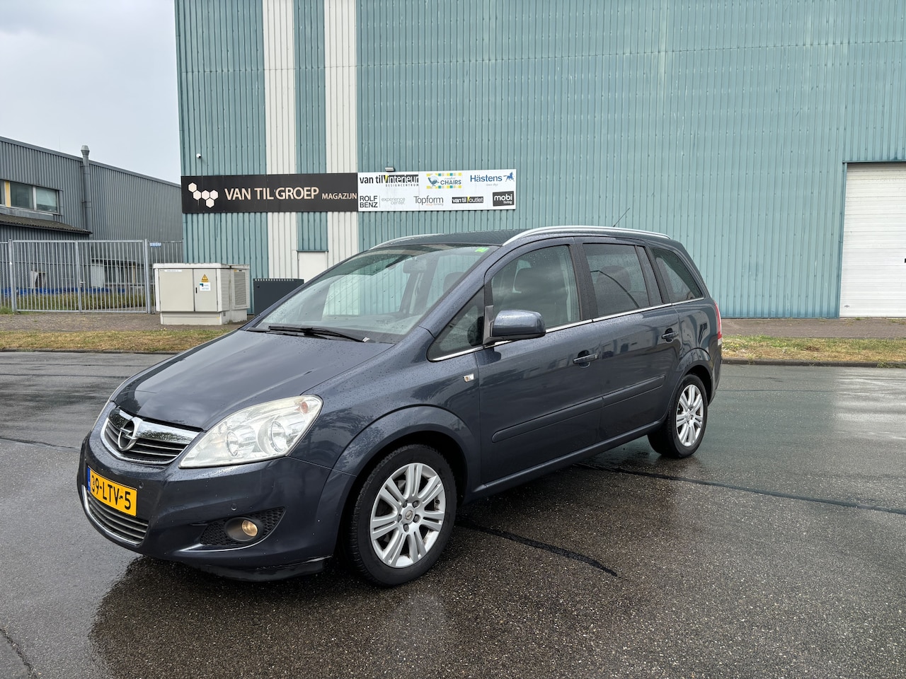 Opel Zafira - 1.6-16V Cosmo 116 PK. Mooie en goed onderhouden auto van de tweede eigenaar !!! Auto rijdt - AutoWereld.nl
