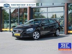Volvo V40 - 2.0 T2|Pano|Trekhaak|Stoelverwarming|Navi|NAP
