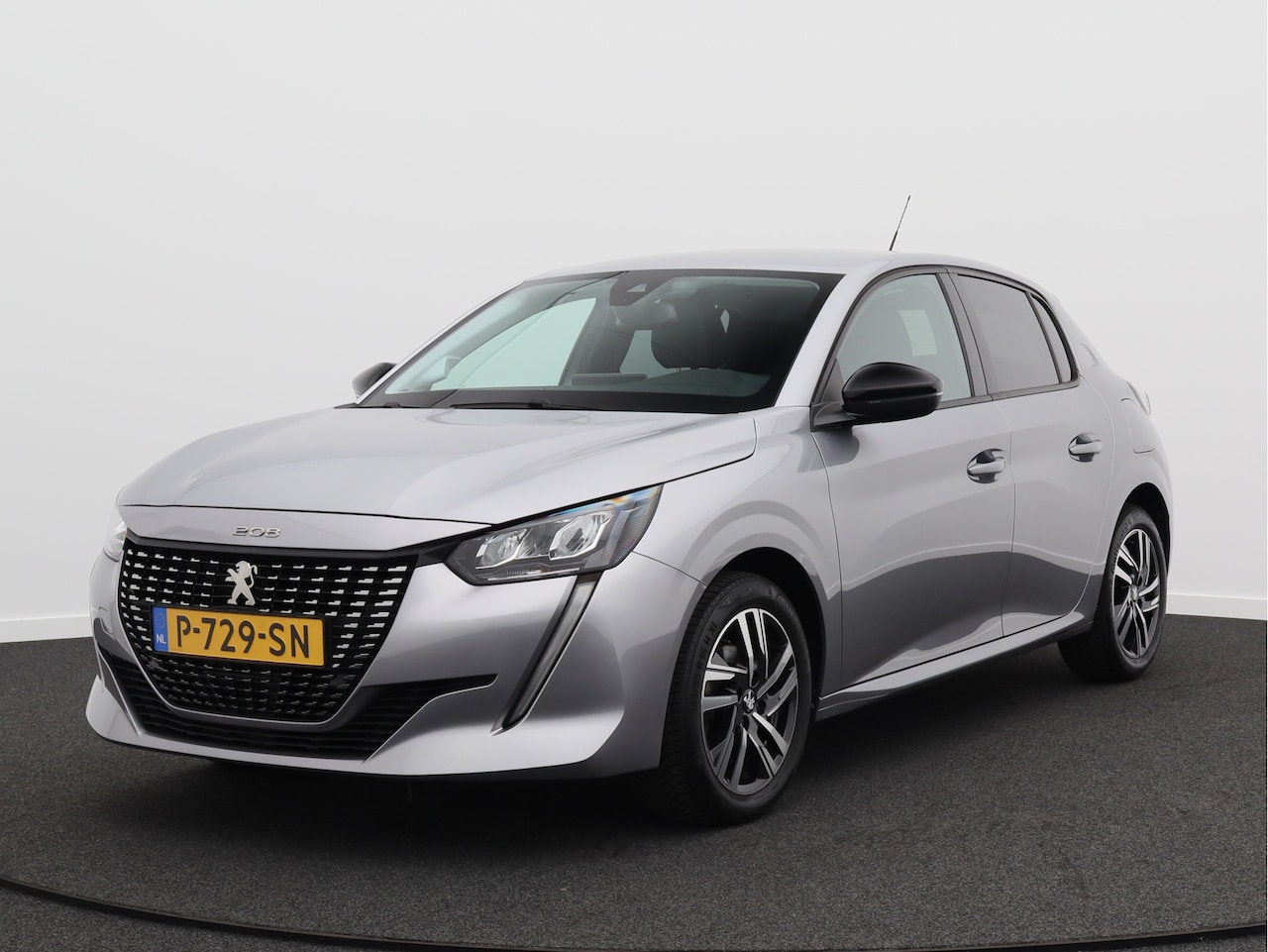 Peugeot 208 - 1.2 PureTech Allure Pack/ lage km/ compleet! - AutoWereld.nl