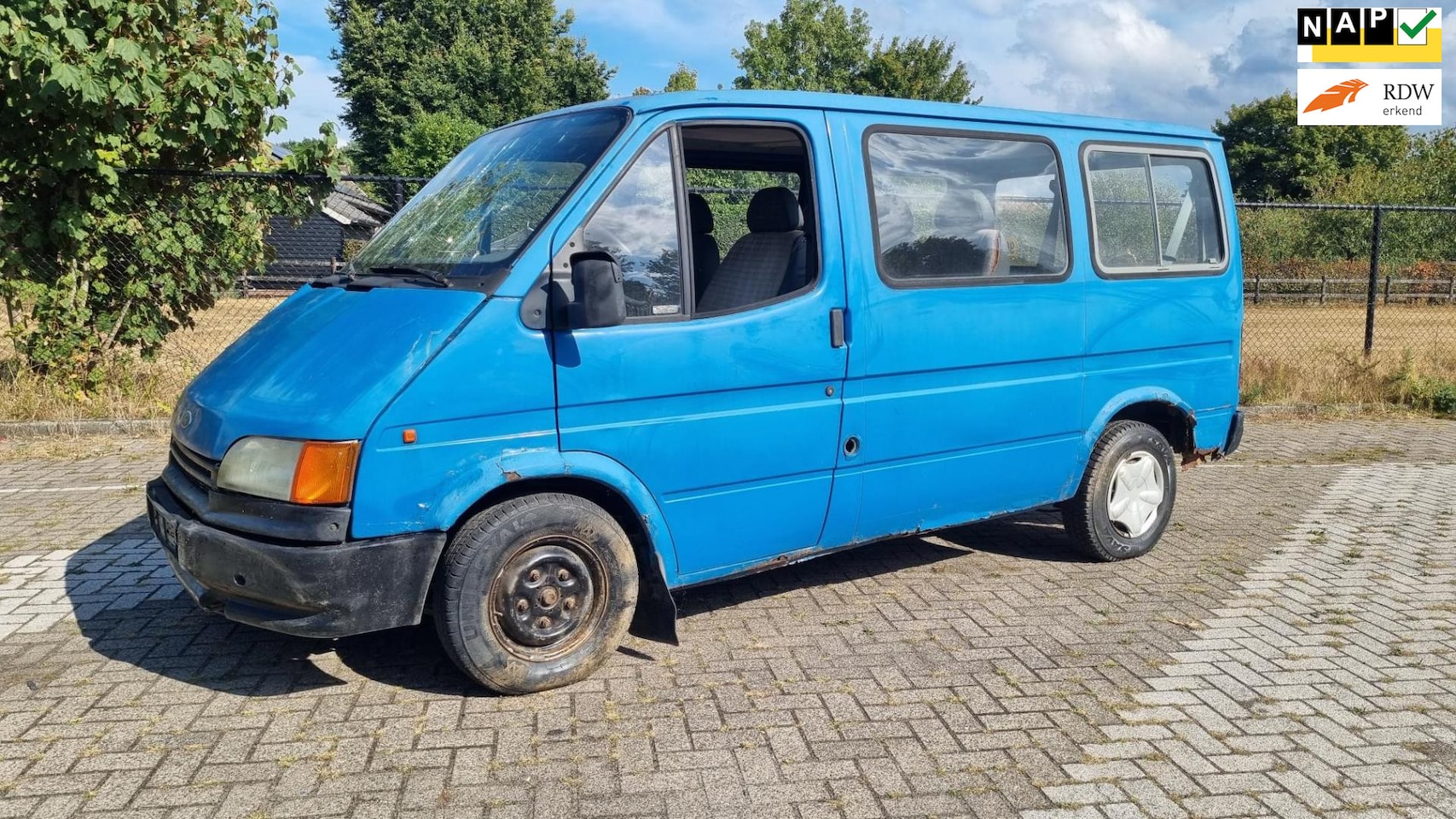 Ford Transit Minibus - FORD TRANSIT 2.5 DIESEL 1994 MANUEEL MINIBUS - AutoWereld.nl