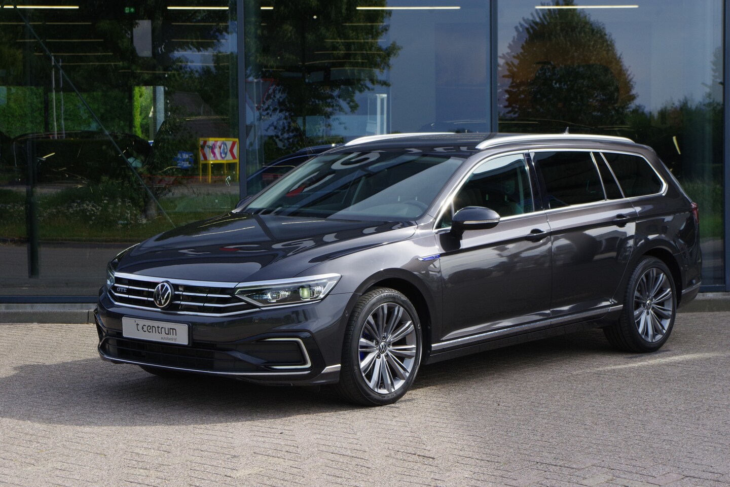 Volkswagen Passat Variant - 1.4 TSI PHEV GTE 218 PK BNS, Trekhaak, Matrix-LED, Camera - AutoWereld.nl