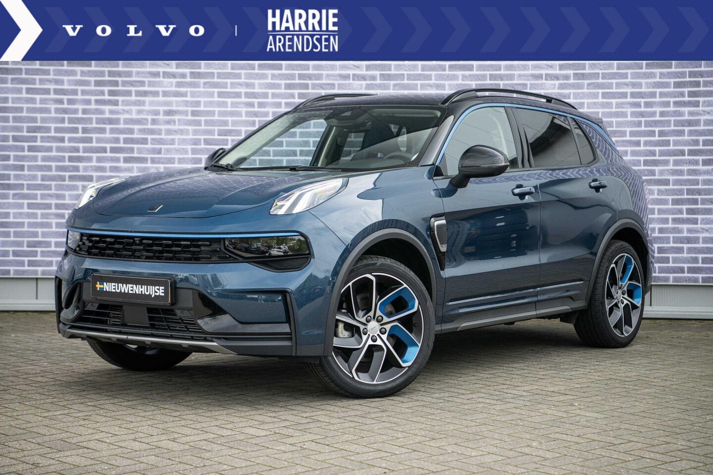 Lynk & Co 01 - Plug-in Hybrid | Panoramadak | Adaptive cruise control | LED koplampen | Camera | 20 inch - AutoWereld.nl