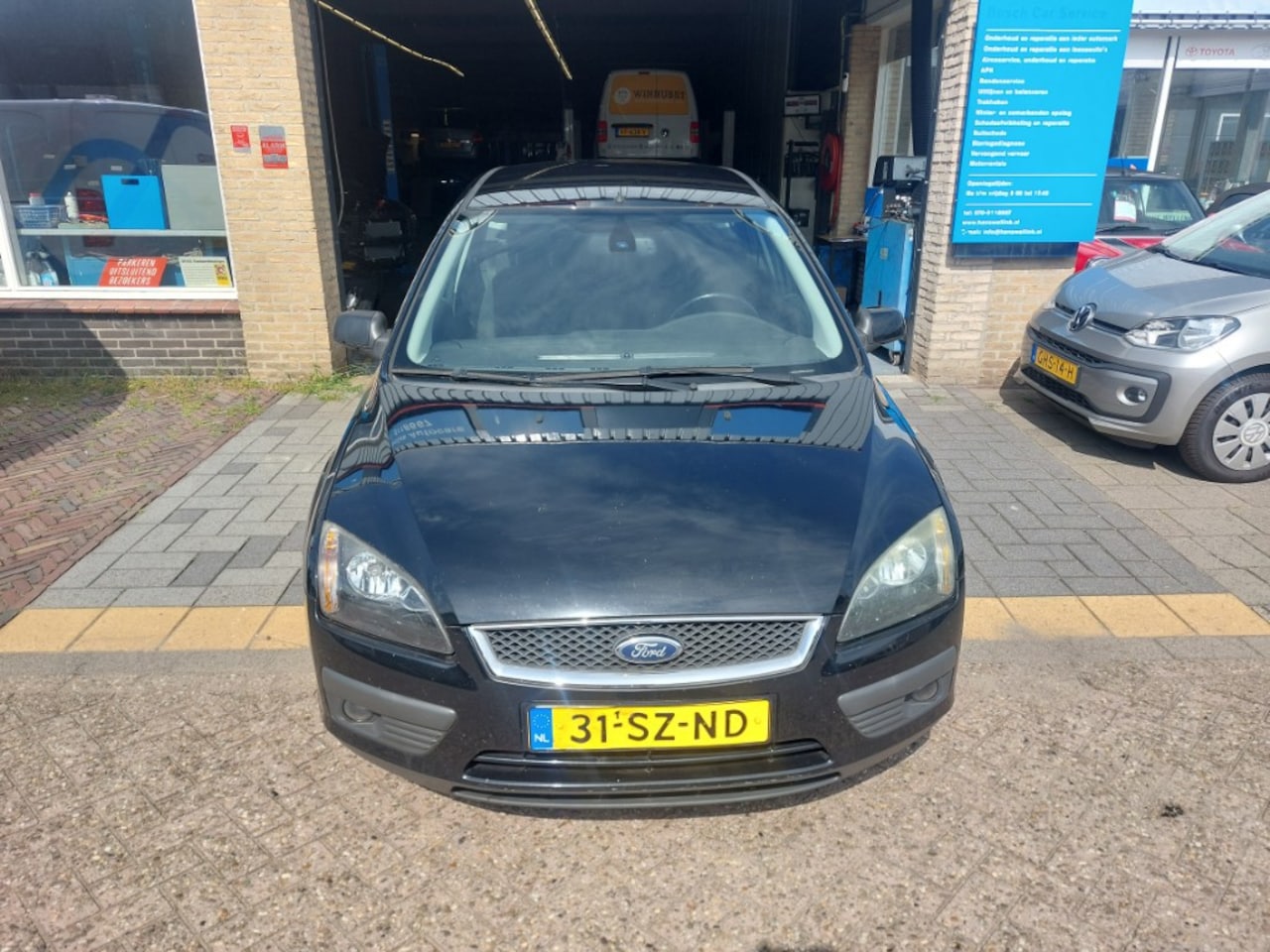Ford Focus Wagon - 1.6-16V Futura automaat airco trekhaak - AutoWereld.nl