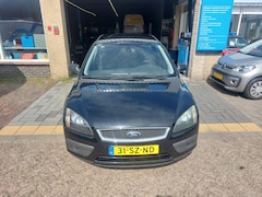 Ford Focus Wagon - 1.6-16V Futura automaat airco trekhaak