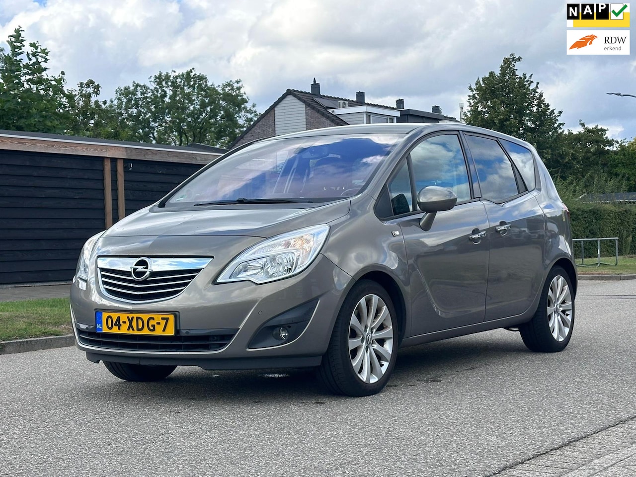 Opel Meriva - 1.4 Turbo Anniversary Edition Navigatie*Cruise*NAP*Clima*LM velgen*Trekhaak*Parkeersensore - AutoWereld.nl