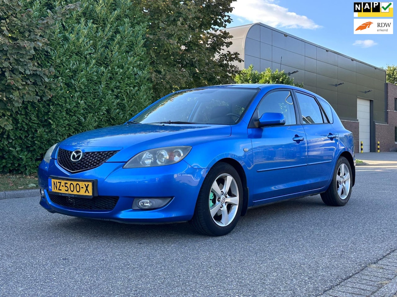 Mazda 3 Sport - 1.6 Touring Sportline 5DR*Stoelverwarming*Clima*LM velgen*Parkeersensoren* - AutoWereld.nl