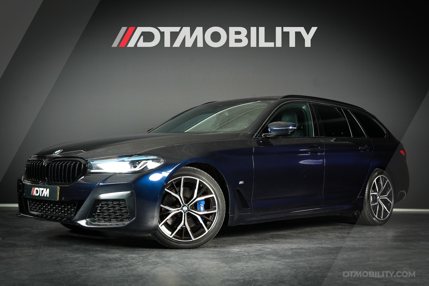 BMW 5-serie Touring - Dealer O.H. | 530i High Ex. M-Sport | Pano | Harman Kardon | Laser - AutoWereld.nl