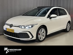 Volkswagen Golf - 1.4 eHybrid GTE 17"/IQ Light/Panoramadak/Adaptieve cruise/HUD/Trekhaak/Stoel + stuurverwar
