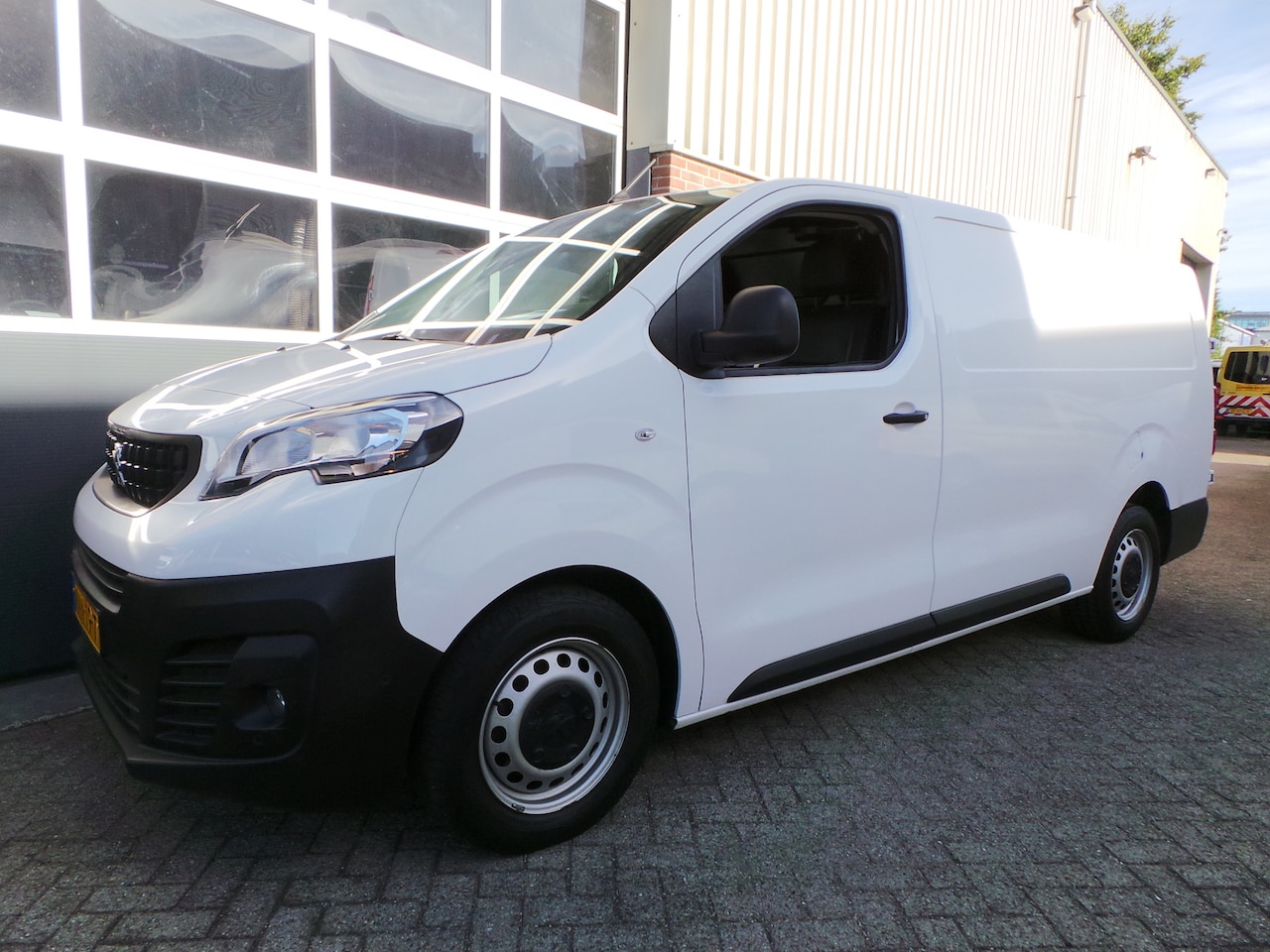 Peugeot Expert - 1.5 BlueHDI 102pk met LIFT Long Premium Airco,Cruise,Pdc,Dodehoek,Enz - AutoWereld.nl