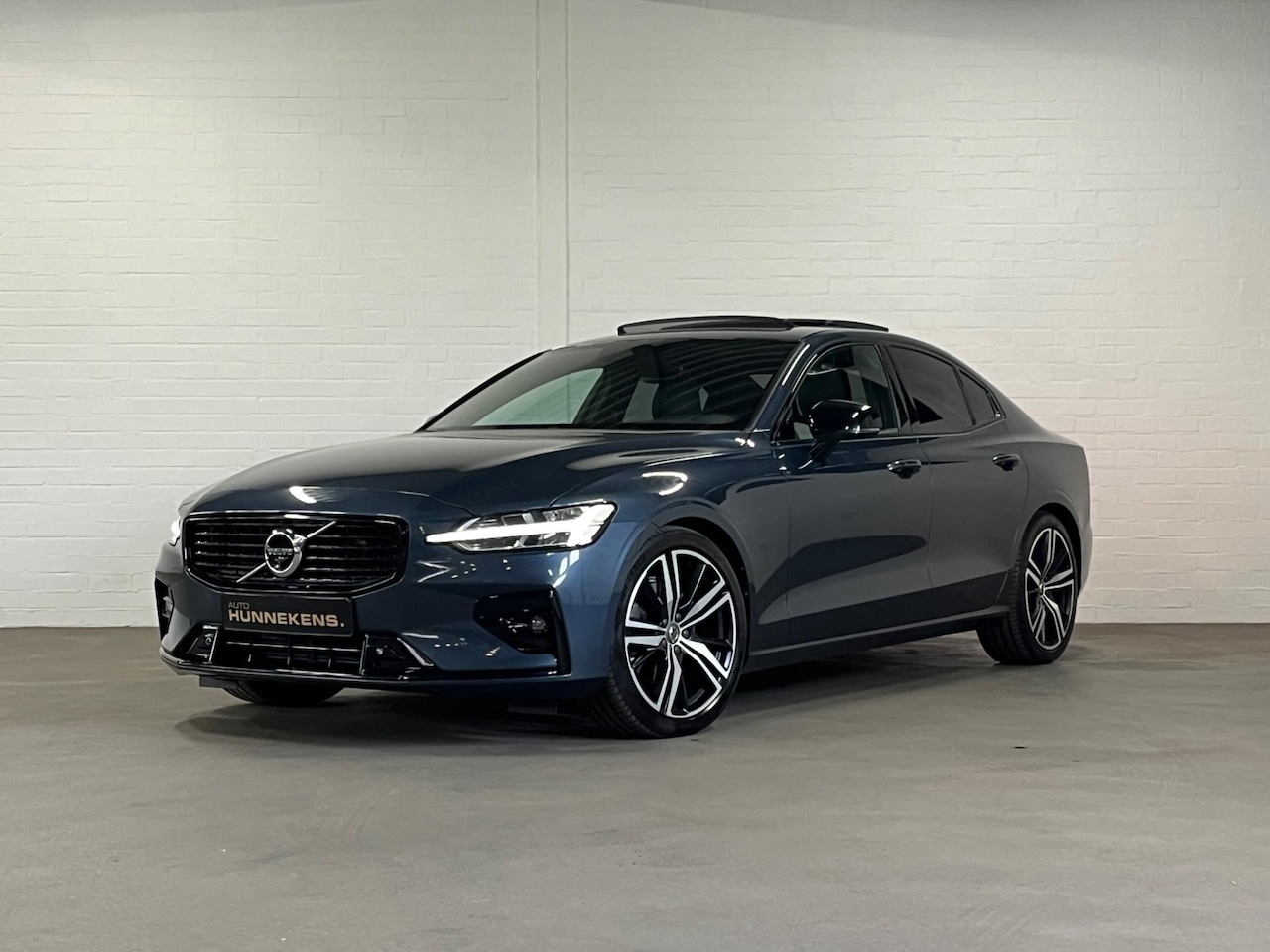 Volvo S60 - 2.0 B3 R-design Adapt. Cruise | Open dak | BLIS | Harman/Kardon - AutoWereld.nl