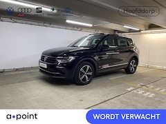 Volkswagen Tiguan - 1.4 TSI eHybrid Life 245 pk Automaat (DSG) | Navigatie | Panoramadak | Elektr. trekhaak |