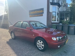 Toyota Corolla - 1.6 VVT-i Sol SEDAN AIRCO