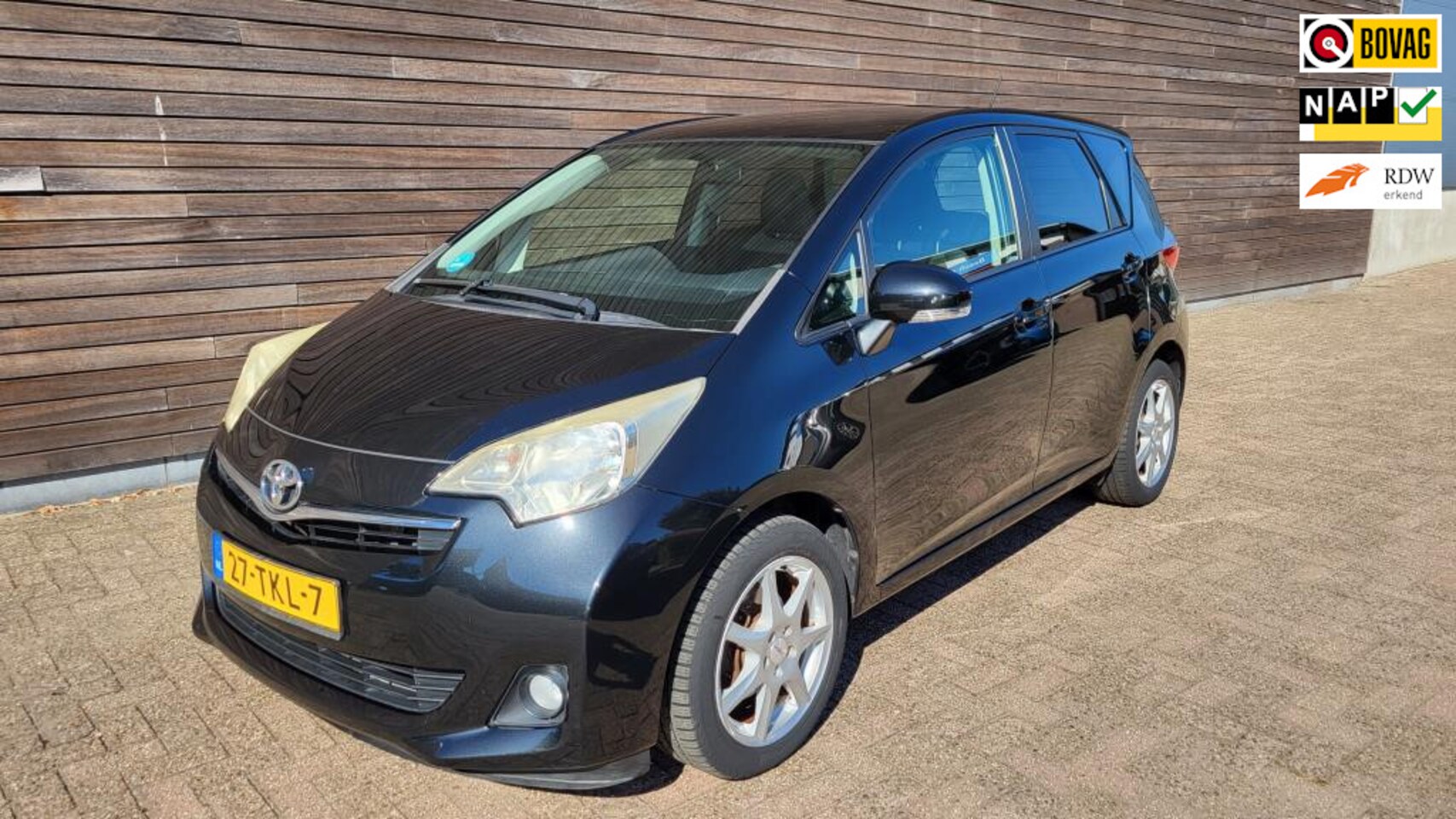 Toyota Verso S - 1.3 VVT-i Aspiration 1.3 VVT-i Aspiration - AutoWereld.nl