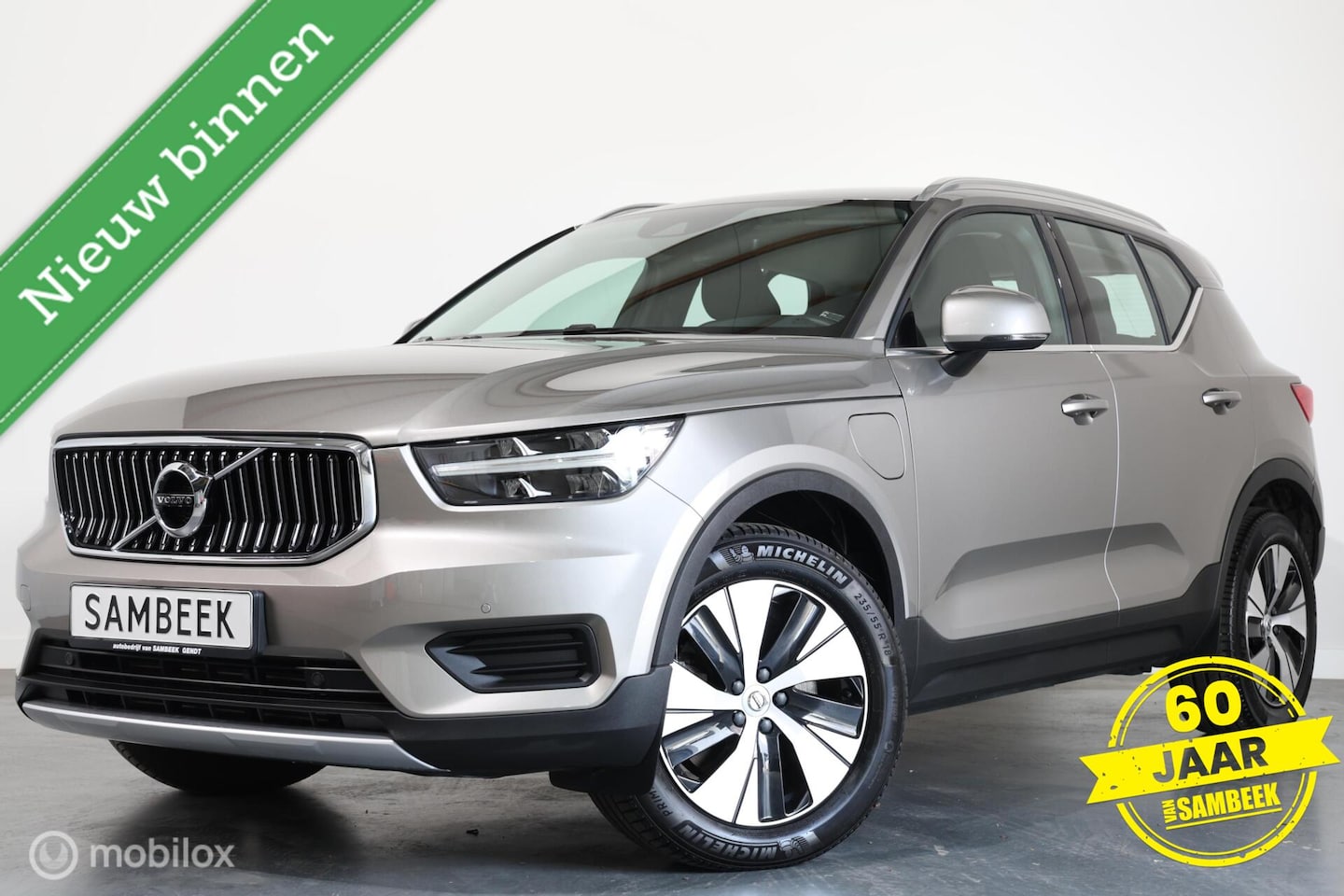 Volvo XC40 - 1.5 T4 PHEV Inscription -Stoelverwarming -Camera - AutoWereld.nl
