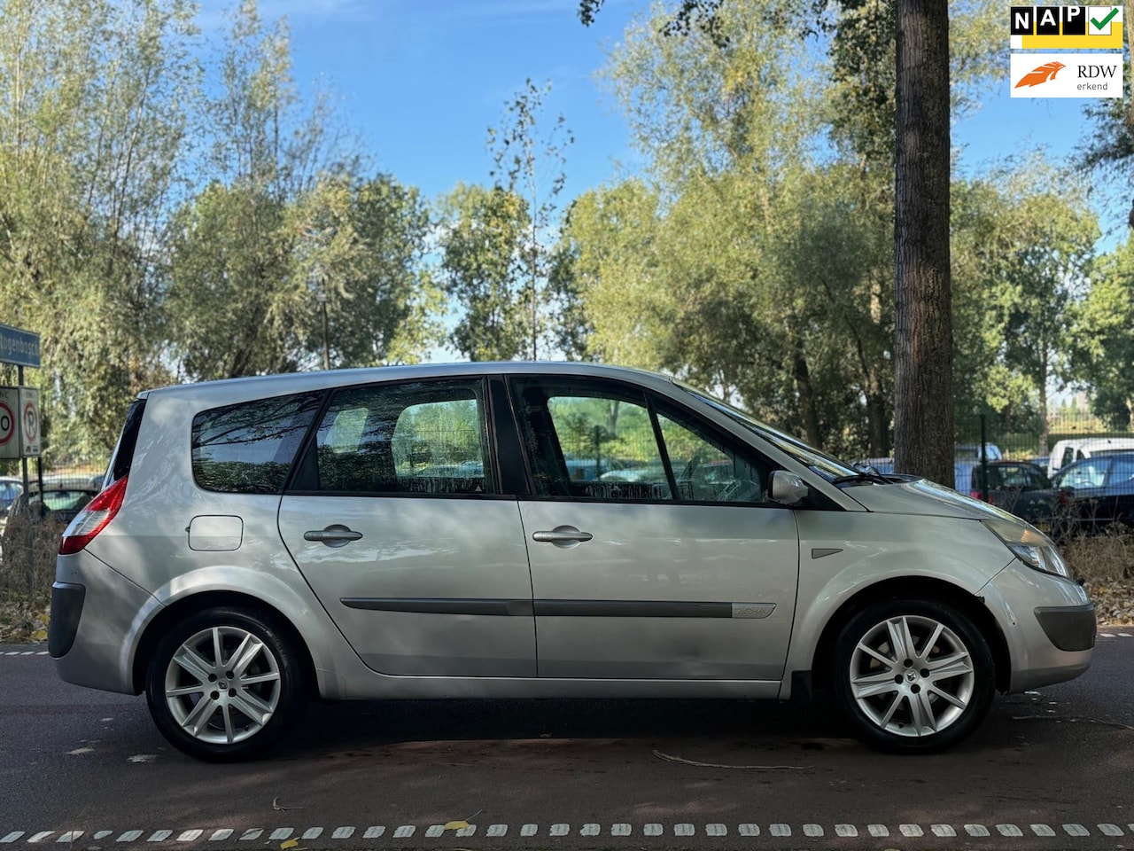 Renault Grand Scénic - 2.0-16V Privilège Luxe XENON!7PERSOONS!AUTOMAAT!CLIMA!CRUISE! - AutoWereld.nl