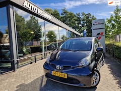 Toyota Aygo - 1.0-12V +/LMV/CARKIT/DAKSPOILER