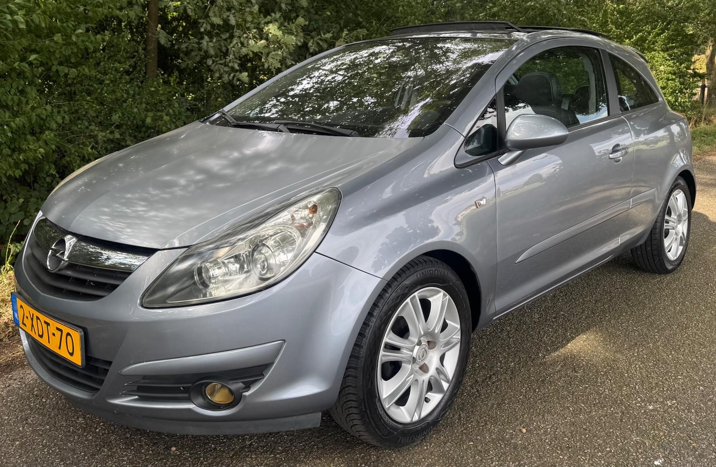 Opel Corsa - 1.4-16V Cosmo 2007 AUTOMAAT PANO CLIMA ZEER NETTE AUTO - AutoWereld.nl