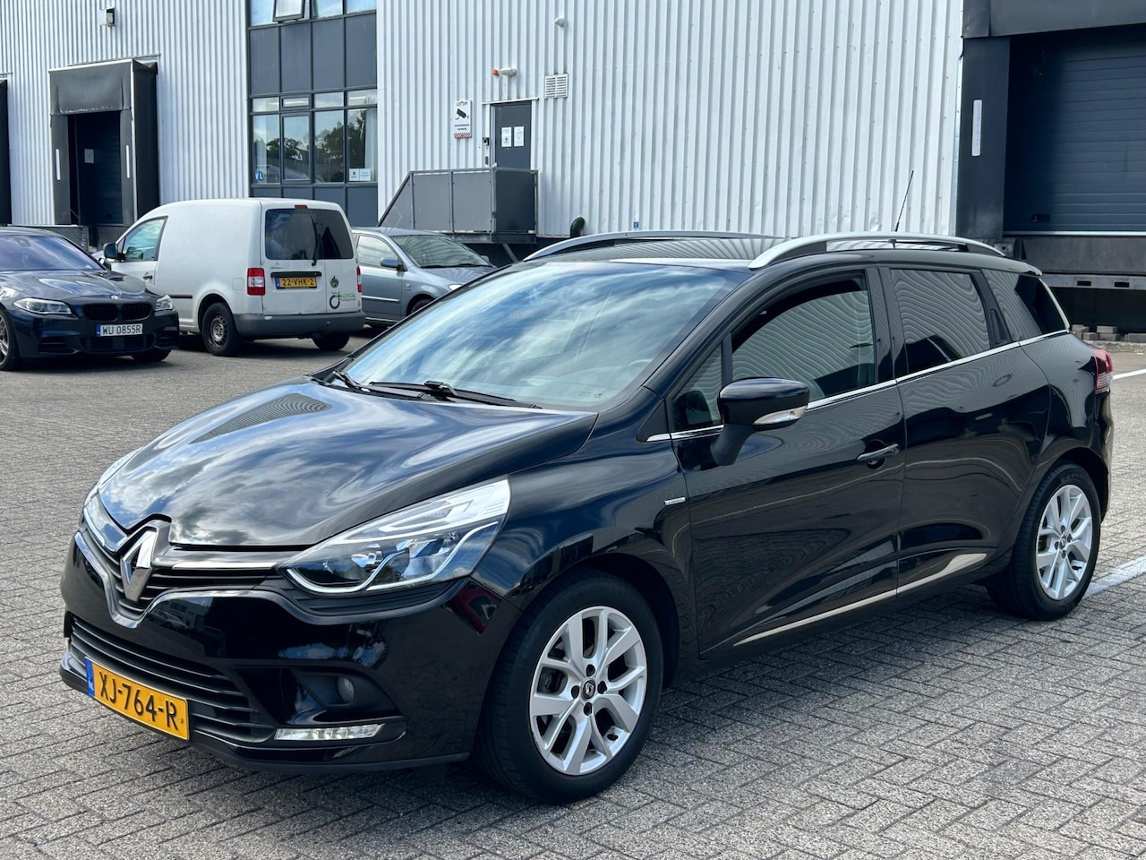 Renault Clio Estate - 0.9 TCe Limited! 157.000Km! BJ 01-2019! - AutoWereld.nl