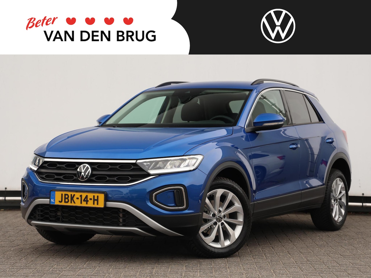 Volkswagen T-Roc - 1.5 TSI Life | Achteruitrijcamera | App-connect | Keyless | LED | - AutoWereld.nl