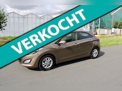Hyundai i30 - 1.6 GDI i-Vision Automaat