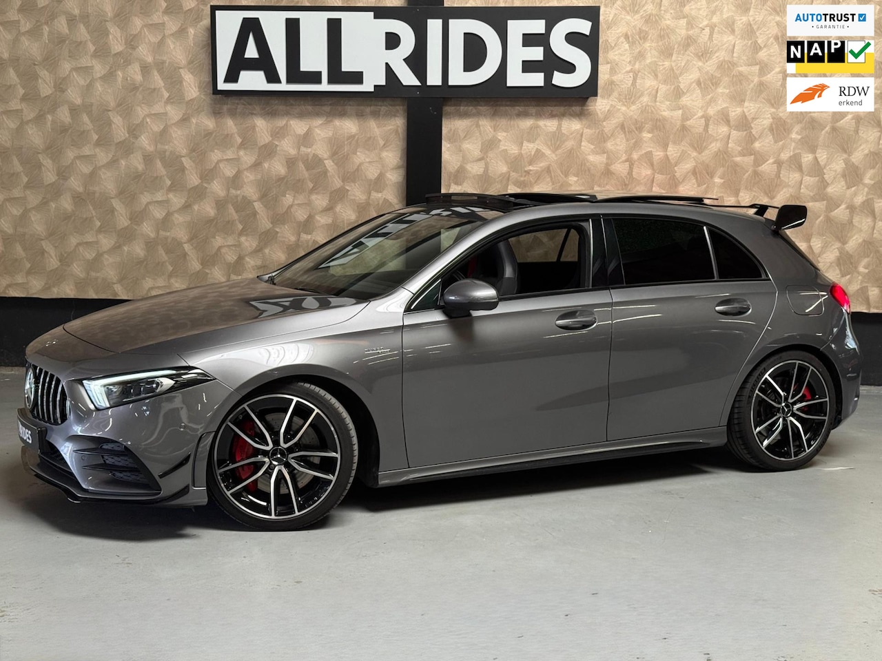 Mercedes-Benz A-klasse - AMG 35 4MATIC Edition 1 | pano | sfeerverlichting | AERO Pakket | Camera - AutoWereld.nl