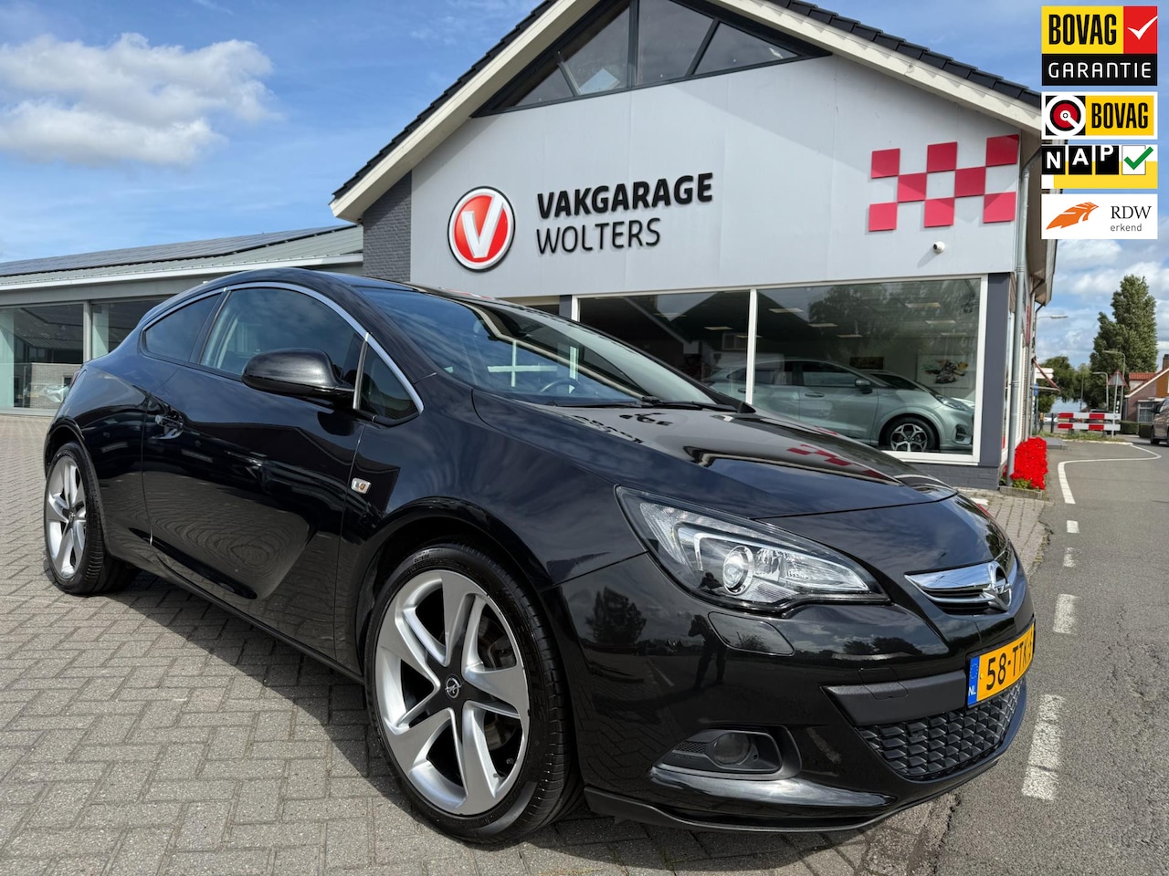 Opel Astra GTC - 1.4 Turbo Sport RIJKLAARPRIJS! - AutoWereld.nl