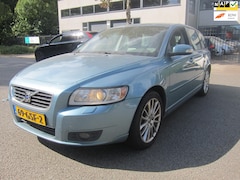 Volvo V50 - 2.0D Momentum LEDER NAVI TREKHAAK