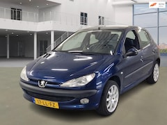 Peugeot 206 - 1.4 Gentry AUTOMAAT PSENSOR LEDER ELEC.PAKET
