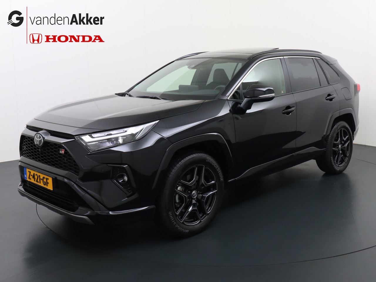 Toyota RAV4 - 2.5 Hybrid 222pk CVT AWD GR Sport /pan. dak/ 1e. NL eig./ winterwielenset - AutoWereld.nl
