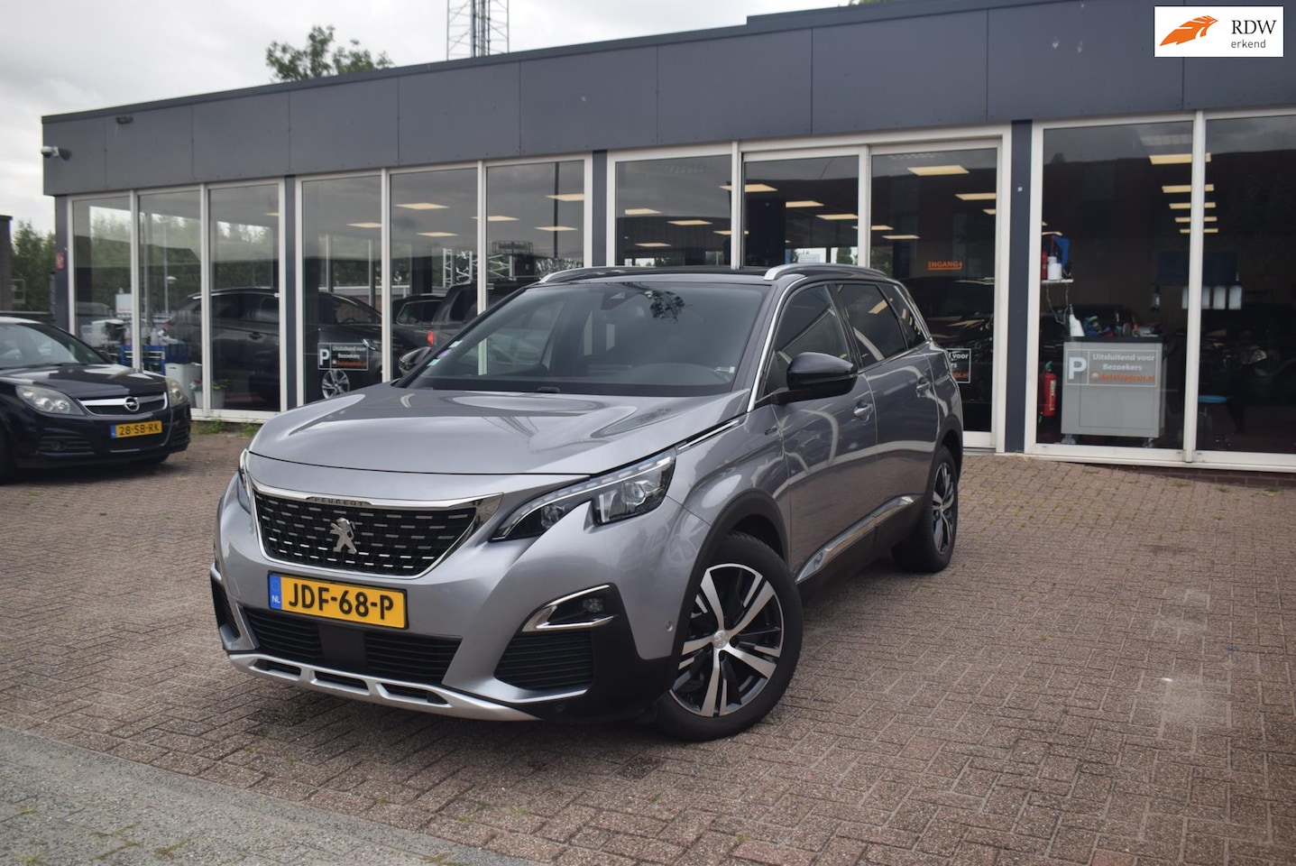 Peugeot 5008 - 1.6 e-THP GT LINE 7p.| PANORAMADAK | NAVIGATIE | CLIMATE CONTROL |PARKEERSENSOREN & CAMERA - AutoWereld.nl