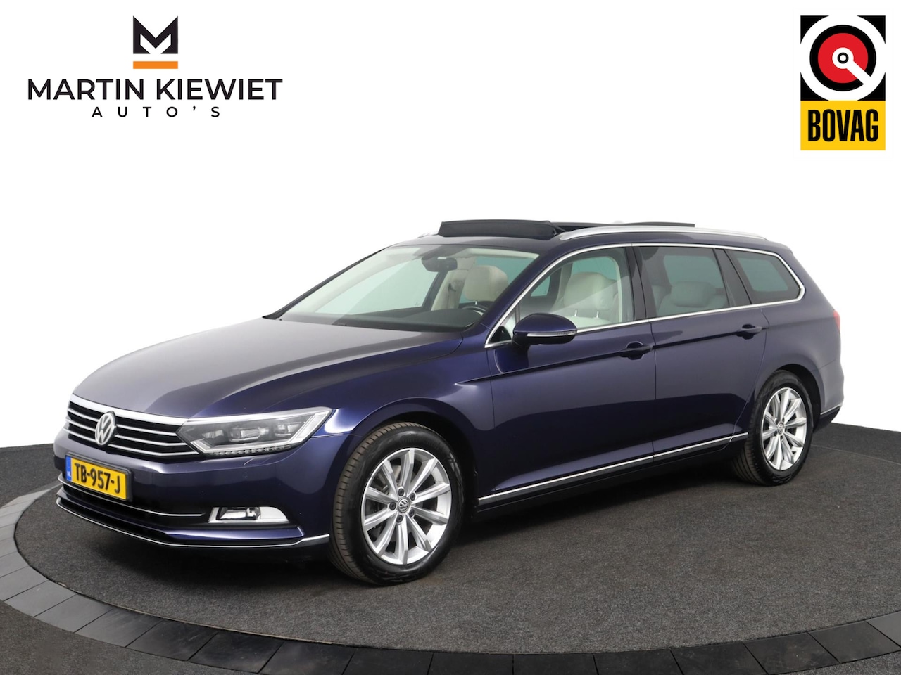 Volkswagen Passat Variant - 1.4 TSI ACT Highline|Pano|Stoelverw|VirtualCockpit|DCC|ACC|Trekhaak - AutoWereld.nl