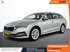 Skoda Octavia Combi - 1.5 e-TSI DSG Style Navigatie Climatic Control Parkeer Sensoren + Camera DAB Cruise contro