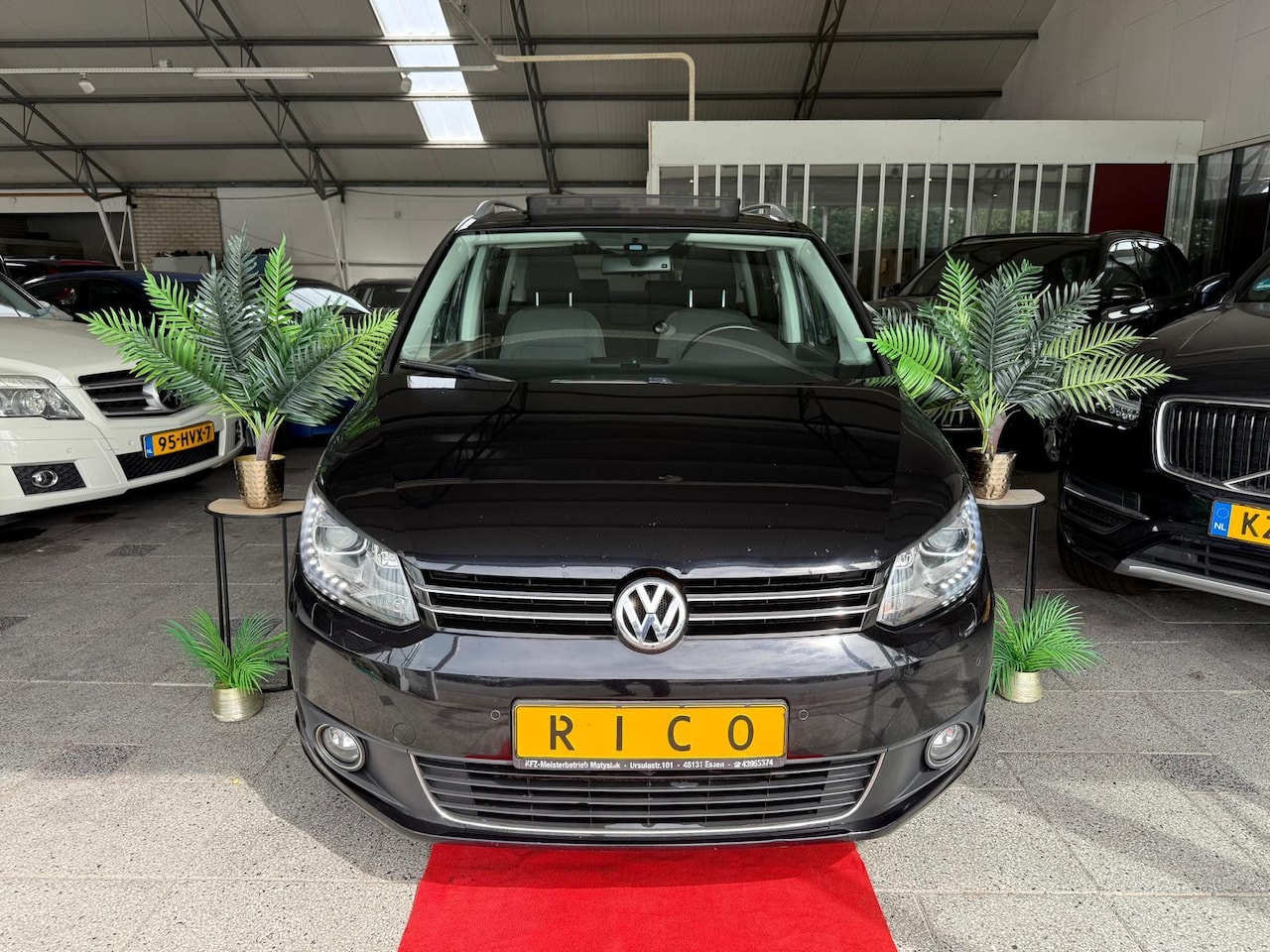 Volkswagen Touran - 2.0 TDI DSG HIGHLINE 7P. PANO FULL! 2012 - AutoWereld.nl