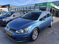 Volkswagen Golf - 1.0 TSI Bns Ed. Con