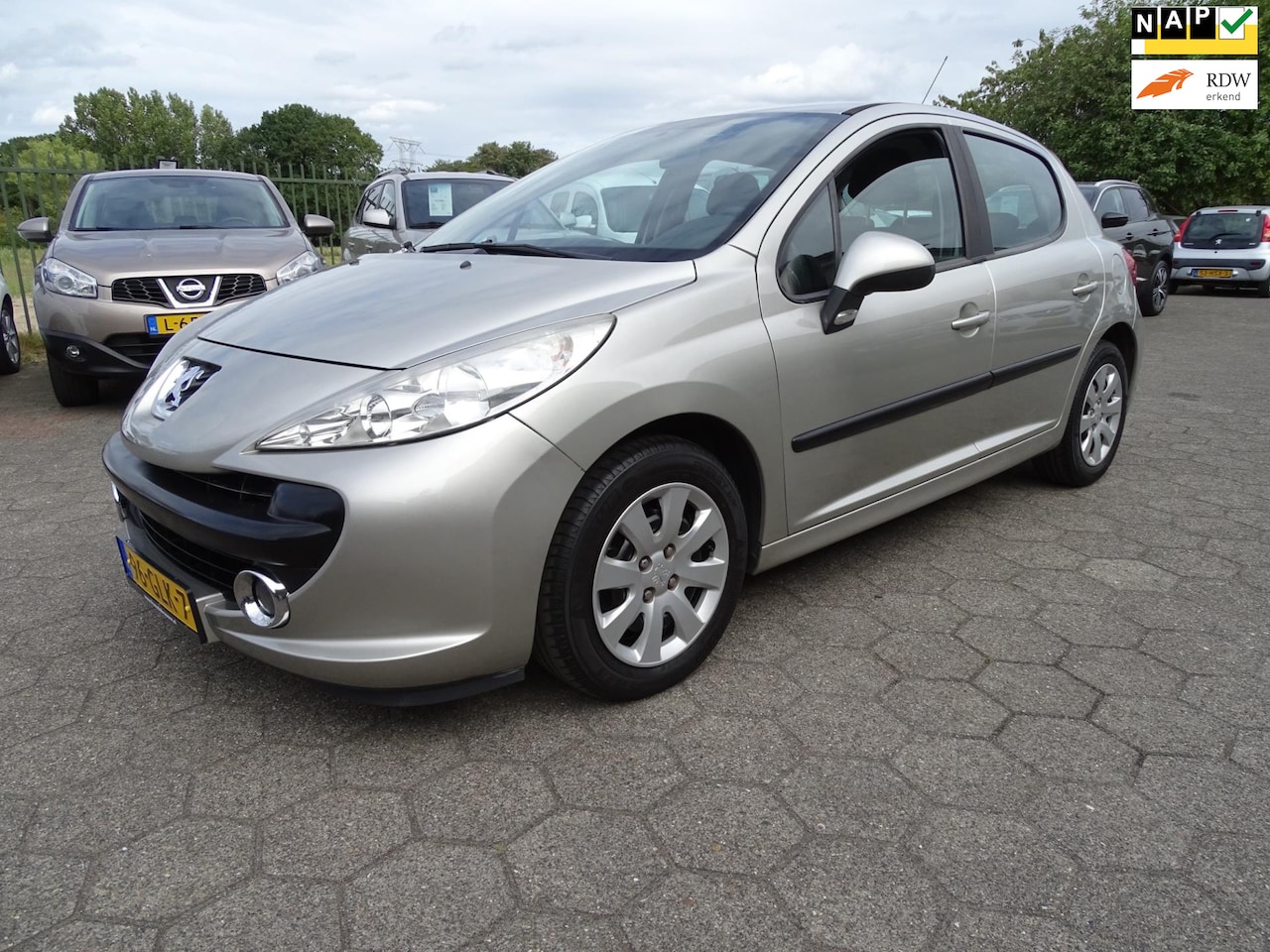 Peugeot 207 - 1.6 VTi XS AUTOMAAT AIRCO 5 DEURS - AutoWereld.nl