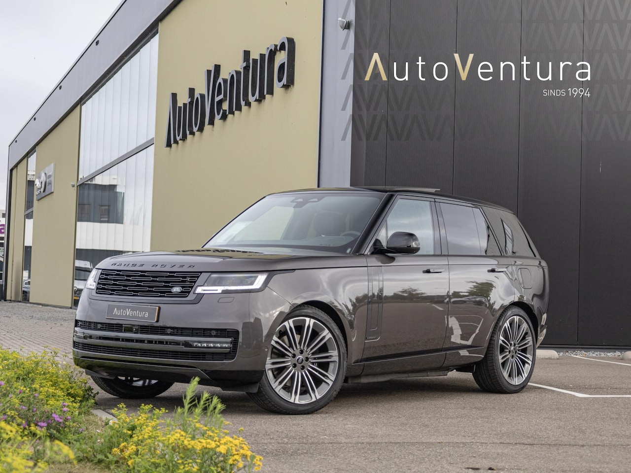 Land Rover Range Rover - P460e Autobiography NIEUW Trekhaak | Massage | Stoelkoeling | Schuif-/kantel Pano | 23'' I - AutoWereld.nl