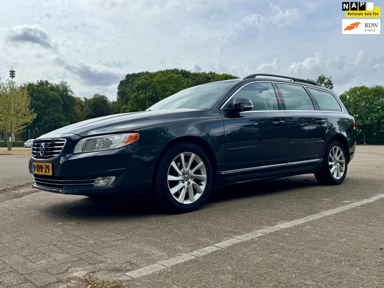 Volvo V70 - 1.6 T4 Nordic 1.6 T4 Nordic+ - AutoWereld.nl