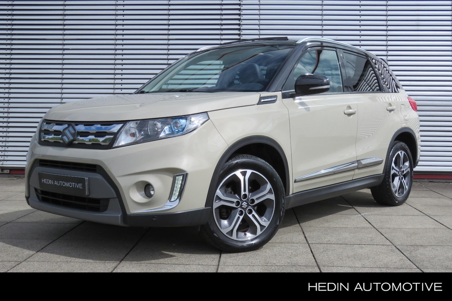 Suzuki Vitara - 1.6 Exclusive Allgrip | AUT | Schuif/kanteldak | Trekhaak | Navigatie - AutoWereld.nl