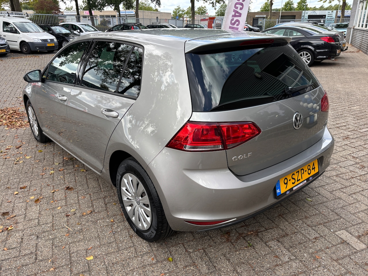 Volkswagen Golf - 1.2 TSI Trend Edition