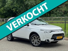 Mitsubishi Outlander - 2.0 PHEV Business Edition /Acc/Navi/Trekhaak/Pano/