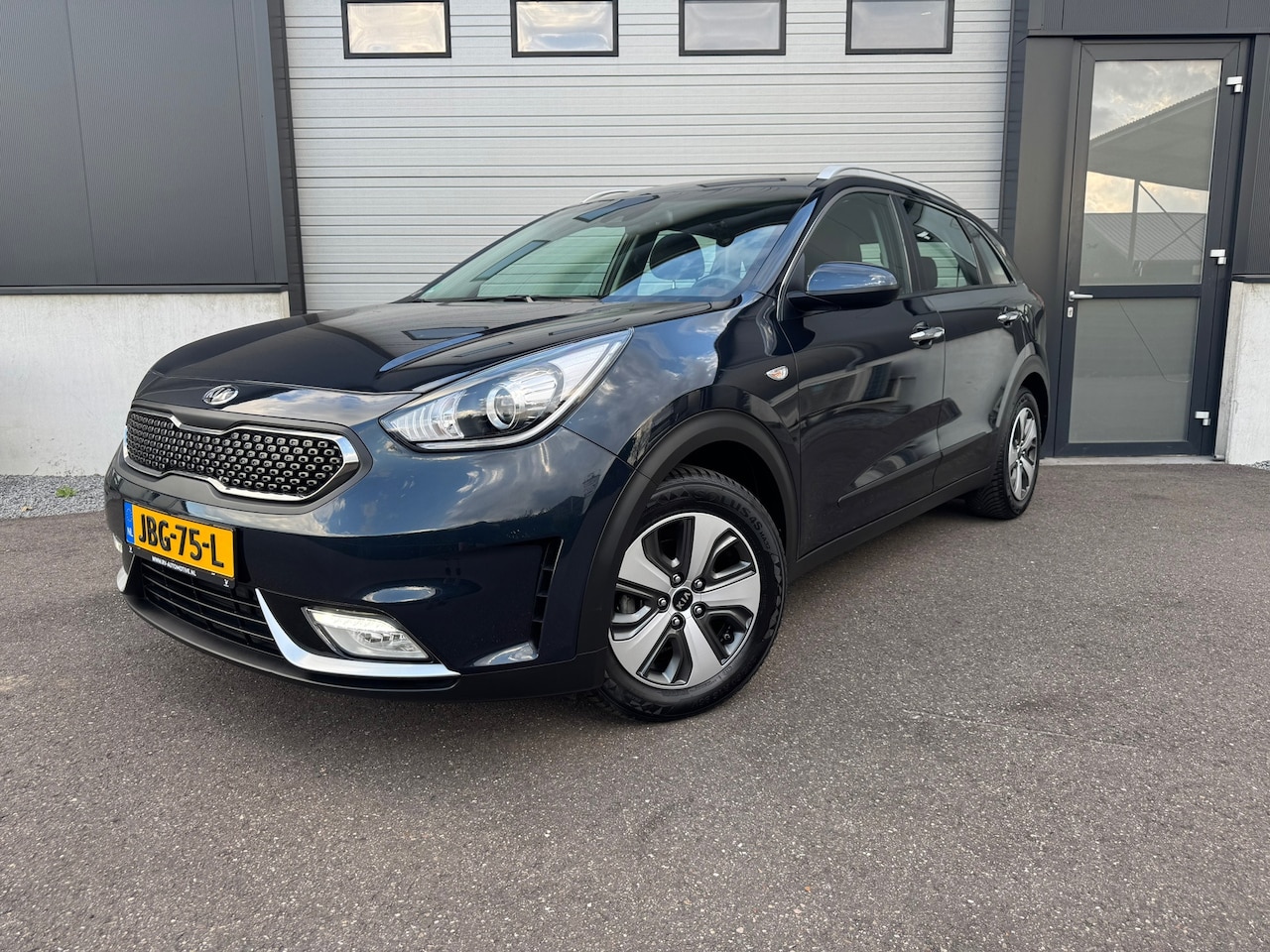 Kia Niro - 1.6 GDi Hybrid ComfortLine / Trekhaak - AutoWereld.nl
