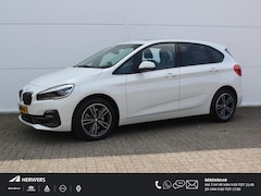 BMW 2-serie Active Tourer - 220i High Executive Edition AUTOMAAT / Lederen Bekleding / Navigatie / Elektrisch Schuif-/