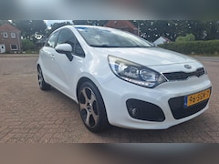 Kia Rio - 1.2 CVVT Super Pack kia ria