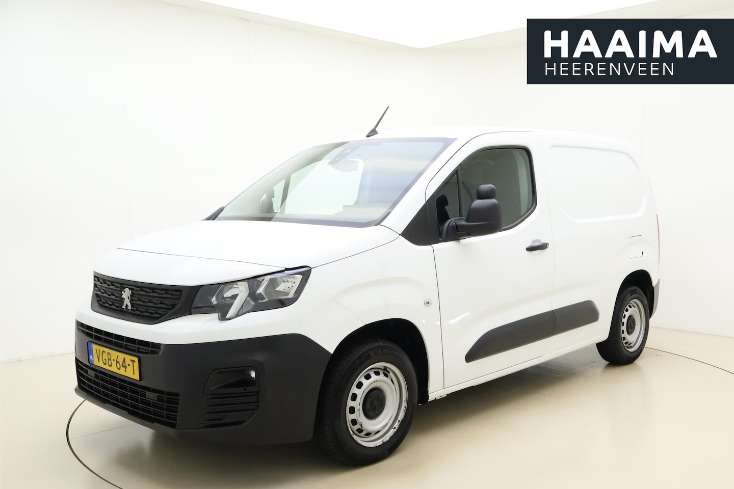 Peugeot Partner - 1.5 BlueHDI Premium 75 Pk | 2-Zits | Camera Achter | Cruise Control | Navigatie | Betimmer - AutoWereld.nl