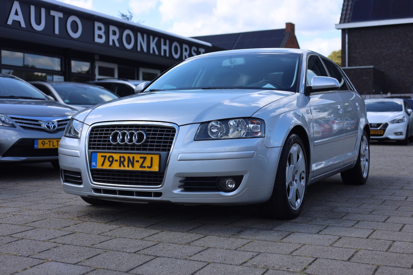 Audi A3 Sportback - 2.0 FSI AMBITION | CLIMA | CRUISE | 17 INCH - AutoWereld.nl